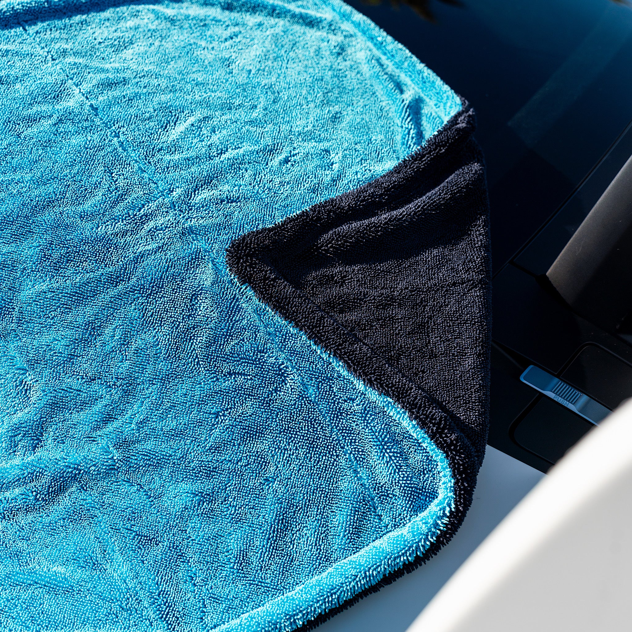 Deluxe XL Microfiber Drying Towel – Deluxe Car Care